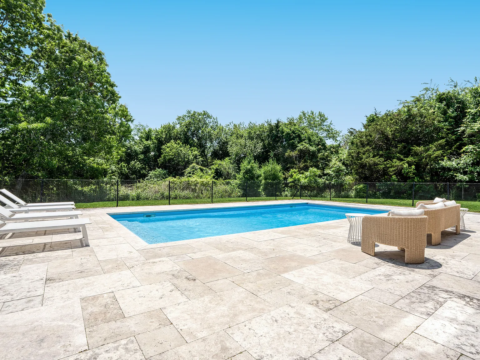 Beachy Bridgehampton North — Photo 3
