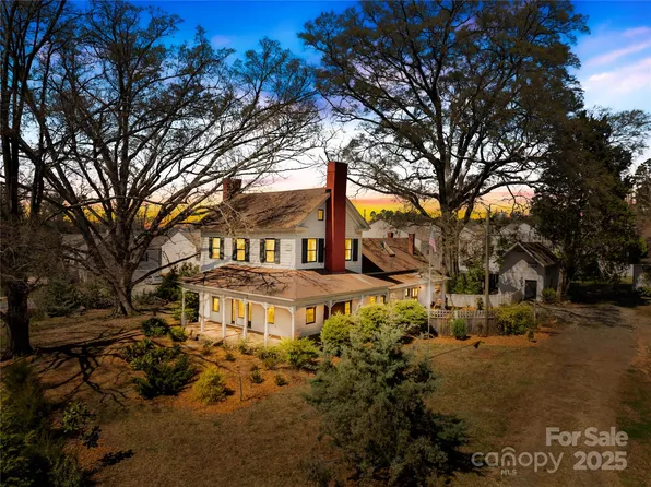 4928 Tuckaseegee Rd, Charlotte, NC 28208