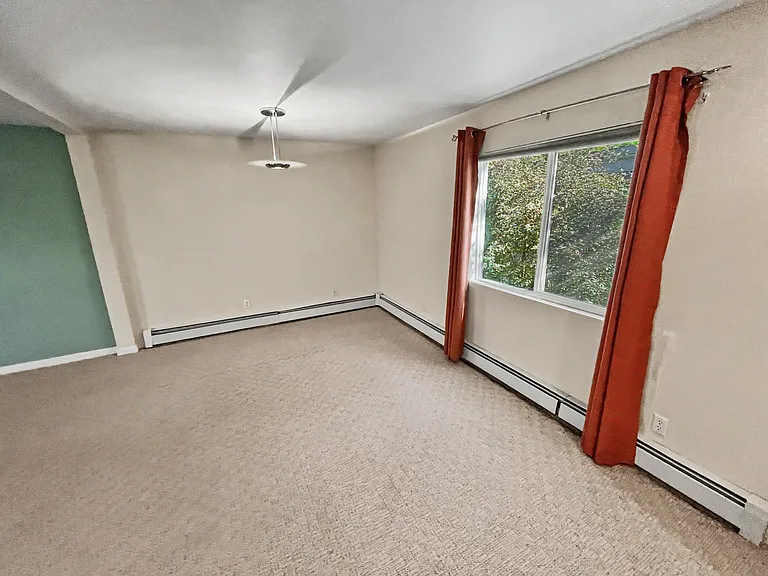617 N St #D — Photo 6