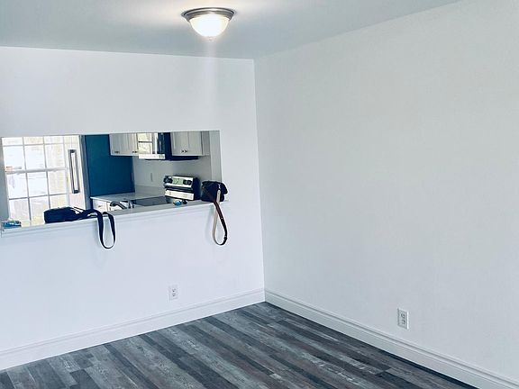 5th image of 3152 SW 49th St #126