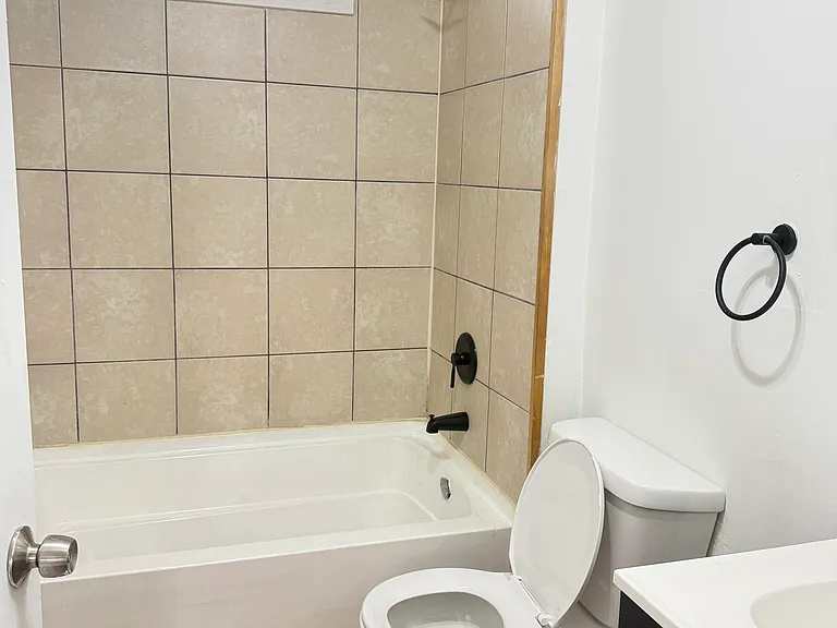 16007 Huntmere Ave #2 — Photo 9