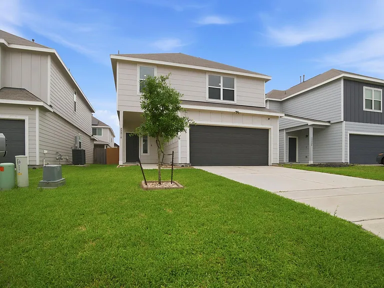 22210 Great Royal Ln — Photo 3