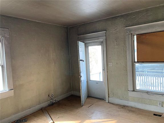 5th image of 501 S Holmes Ave