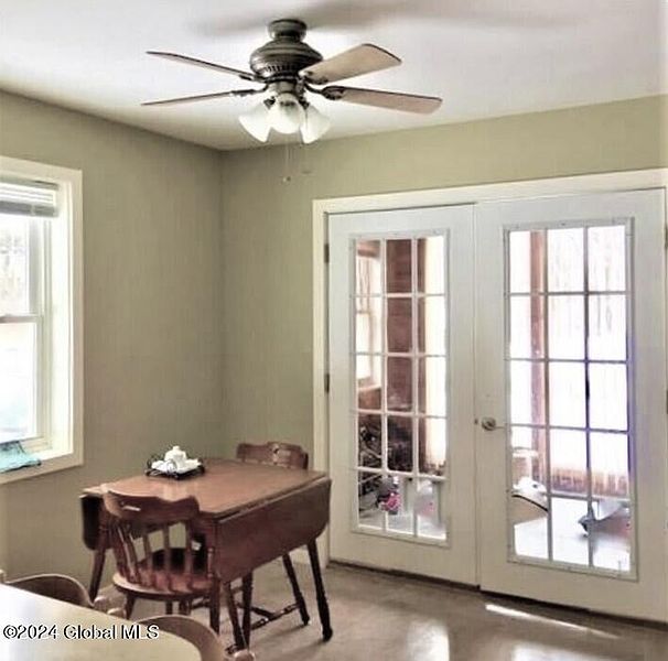 4th image of 32 Hillside Avenue