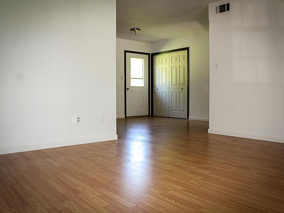 3rd image of 1110 N 9th St