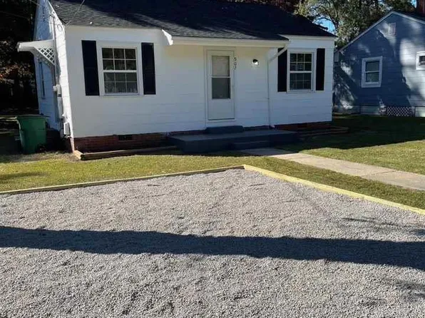 907 S Edisto Dr, Florence, SC 29501