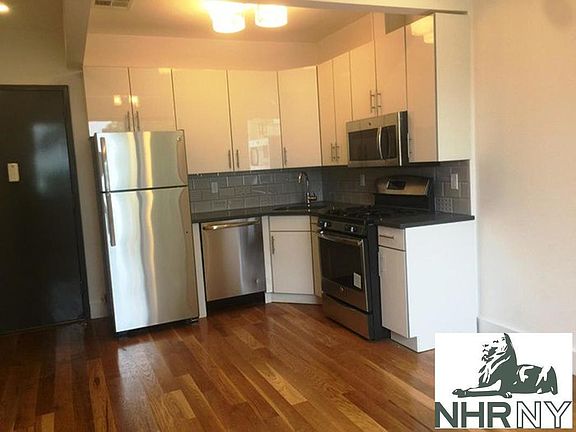 5th image of 739 Lafayette Ave #2B
