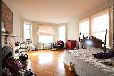 Rented by Empyreal Realty, Inc.