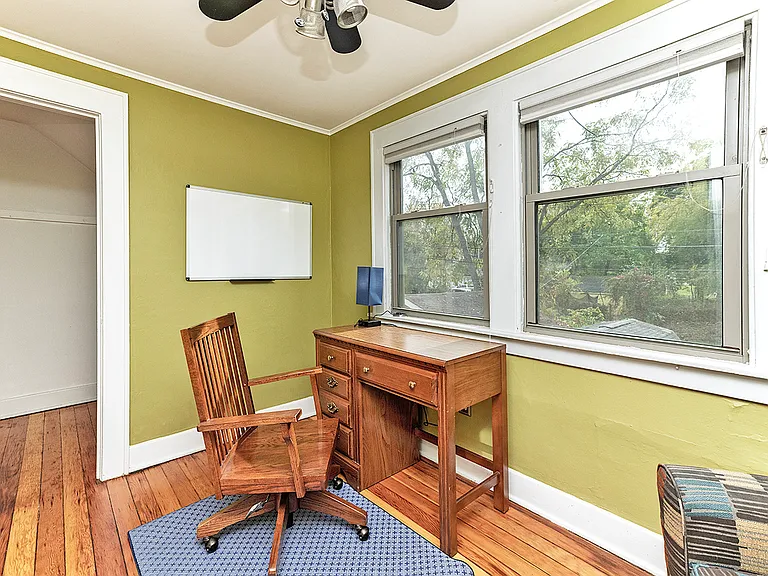 1117 W Shiawassee St — Photo 17