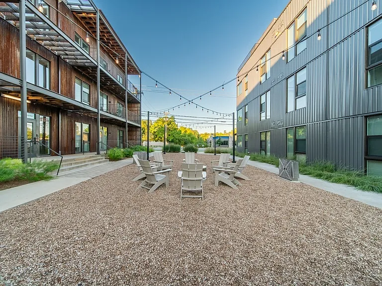 South Yard Lofts — Photo 7