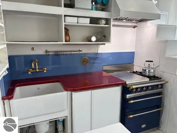 800 Cottageview Dr Suite 201, Traverse City, MI 49684