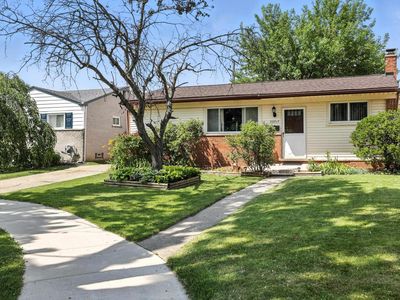 22717 Francis St, Saint Clair Shores, MI, 48082