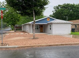 501 S Olive St, Fredericksburg, TX 78624