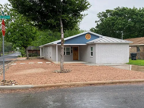 501 S Olive St Photo 1