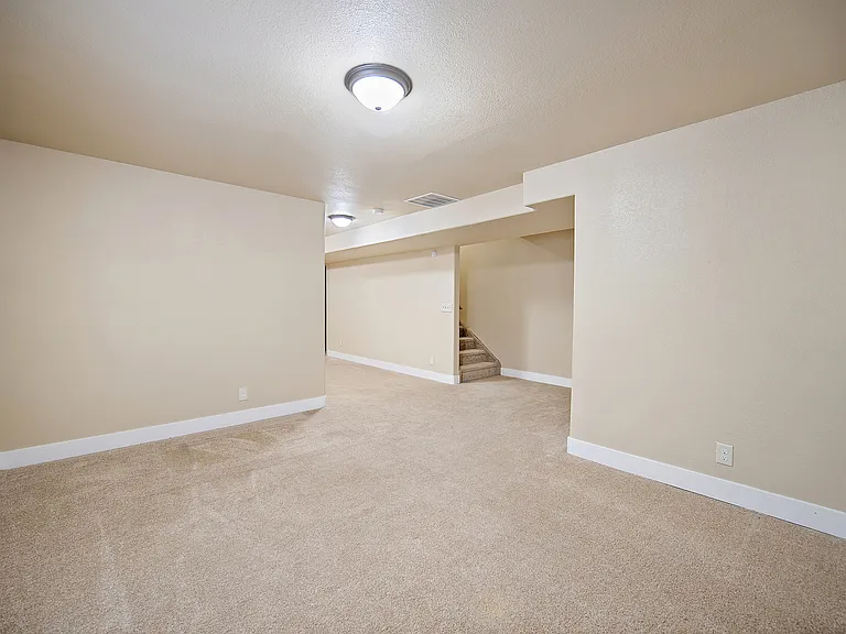 1321 Alveston St — Photo 39