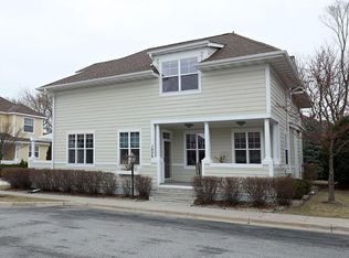 1609 Summit Hl, Eagan, MN 55122