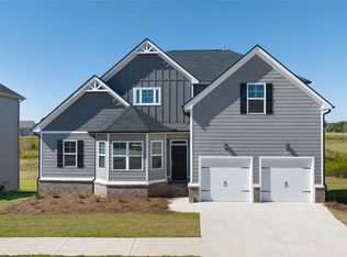 1041 Clubhouse Dr, Madison, GA 30650