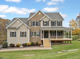 3 Walnut Trl, Newton, NJ 07860