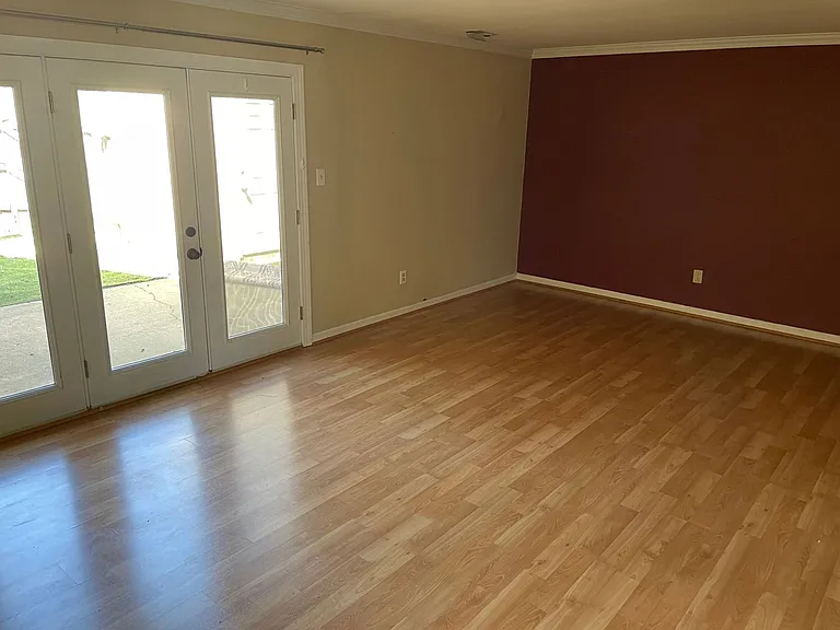 925 Sir Wilfred Cir — Photo 5