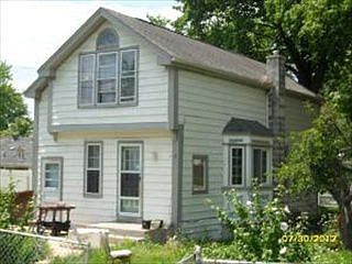 1st image of 1101 S Oak St
