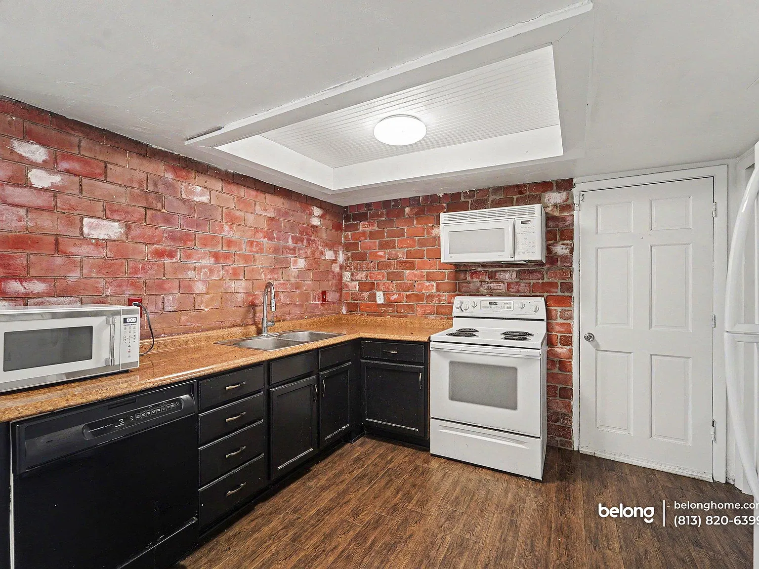 2 bed, 2.0 bath, 998 sqft, $1,395 — Photo 3