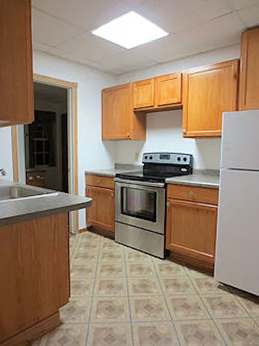120 N Lake Ave Photo 1