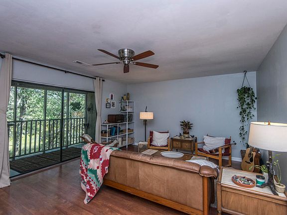 4th image of 1178 Village Creek Ln APT 4