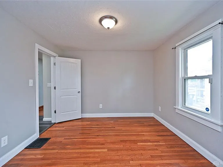 2368 Fauver Ave — Photo 18