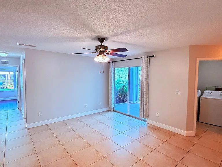 712 Secret Harbor Ln #100 — Photo 14