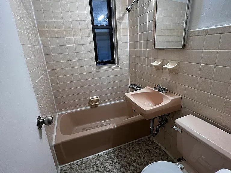 229 E 84th St #3D — Photo 5