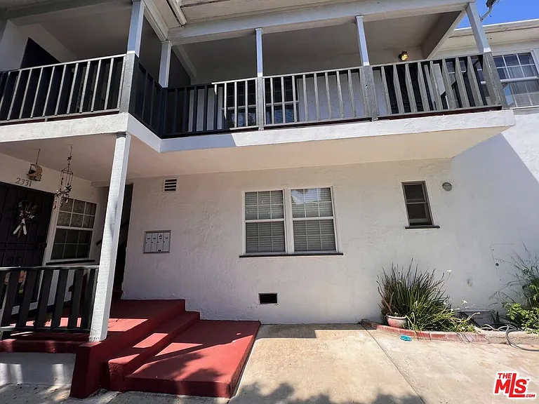 2333 S Garth Ave — Photo 5