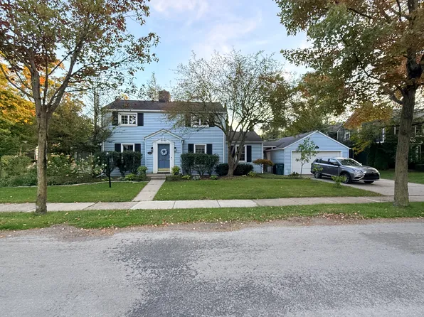 1713 Pine St, Birmingham, MI 48009