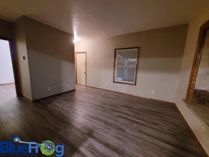 3 bed, 1.0 bath, $1,499 — Photo 4