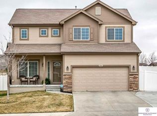8924 N 160th St, Bennington, NE 68007