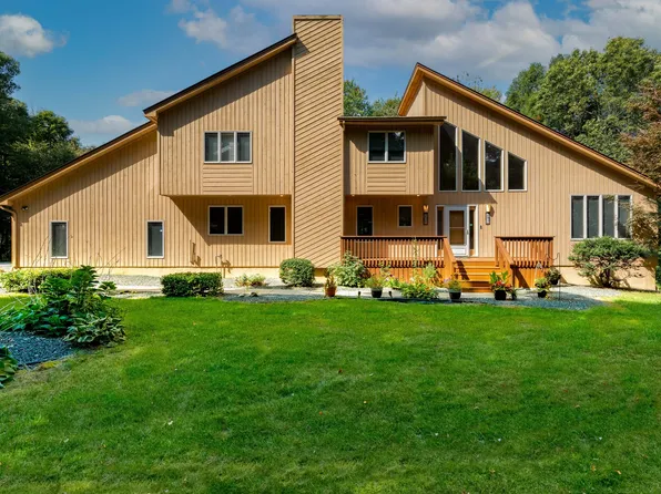 74 Pinnacle Road, Ellington, CT 06029