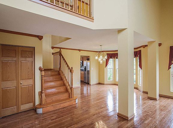 3rd image of 1563 Parkside Dr
