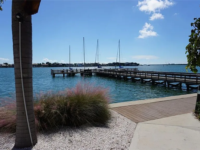 5200 Brittany Dr S #1510 — Photo 29