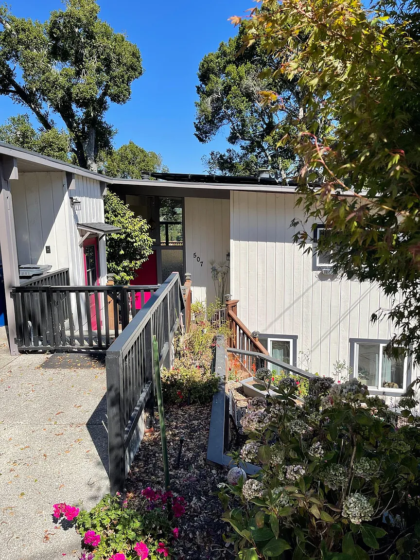 507 Loma Prieta Dr photo 1