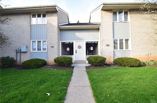 1st image of 323 Carver Dr