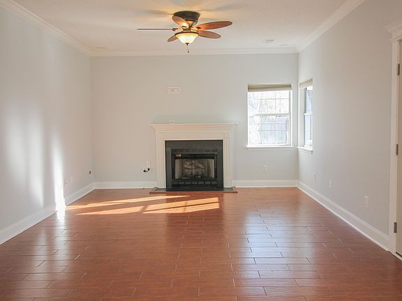 3rd image of 5405 Berkers Ct W