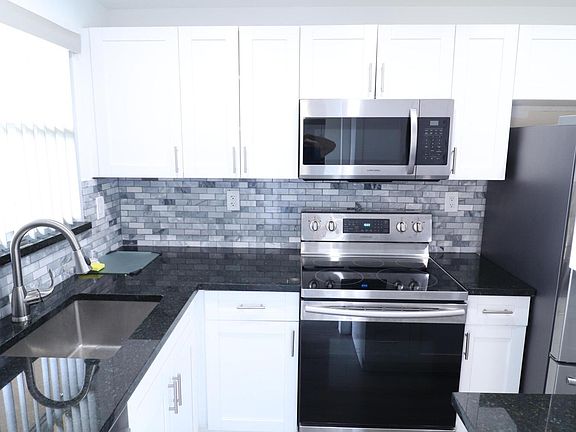 2nd image of 2900 N Pine Island Road #102
