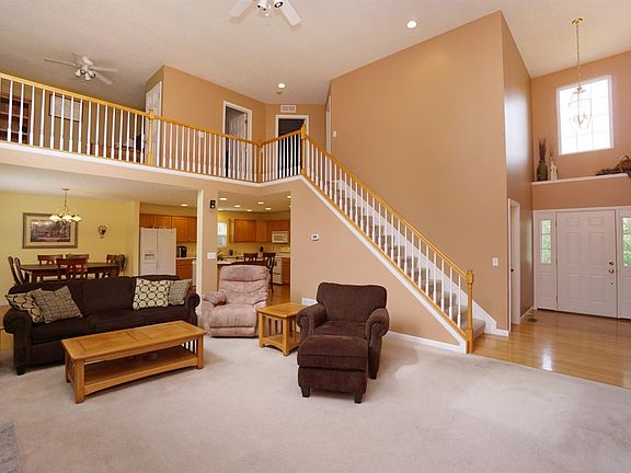 5th image of 142 Wyndham Dr