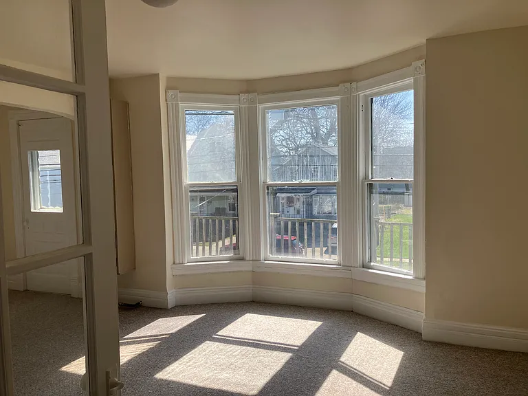 28 Pomona Pl #2 — Photo 32