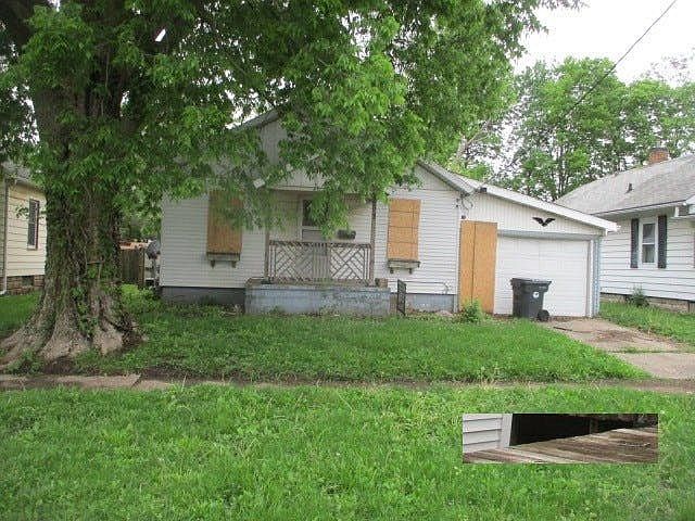 1st image of 807 S 13th St