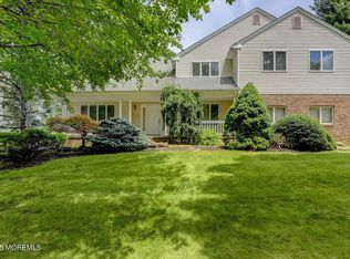 34 Knob Hill Rd, Morganville, NJ 07751