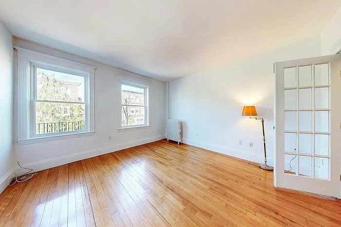 37 Park Vale Ave #3 — Photo 4