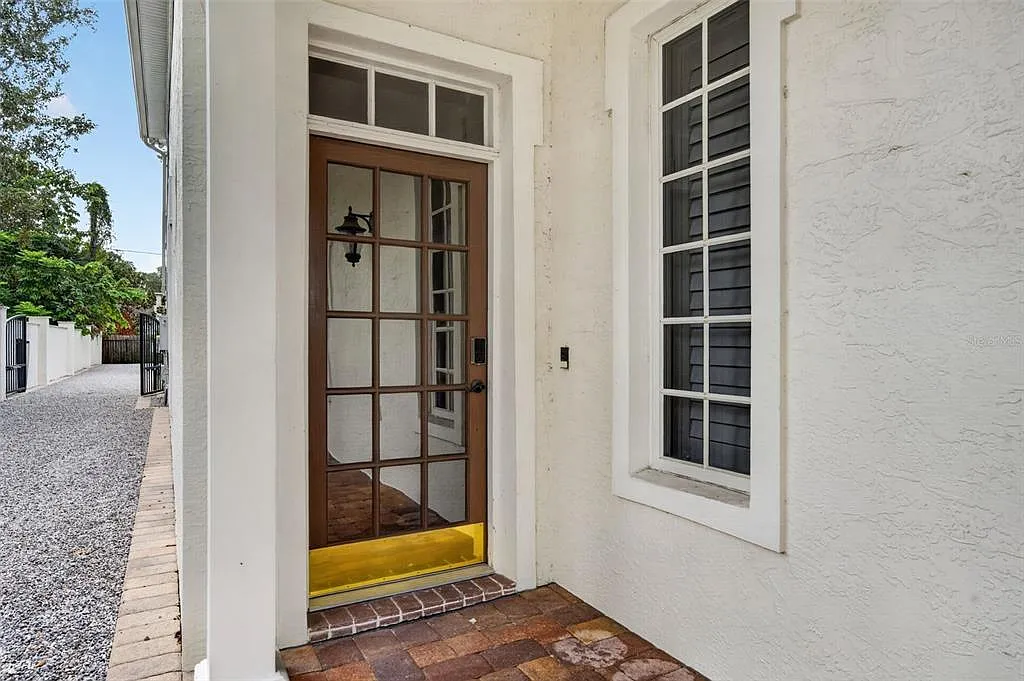 4 bed, 3.5 bath, 3184 sqft, $8,500 — Photo 3