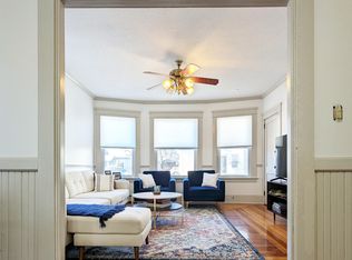 21 Phoenix St FLOOR 3, Central Falls, RI 02863