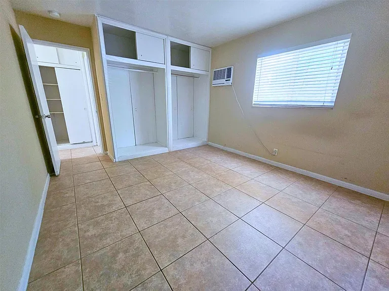 3741 SW 1st St #11 — Photo 12