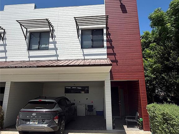 3rd image of 916 NW 8th St #6